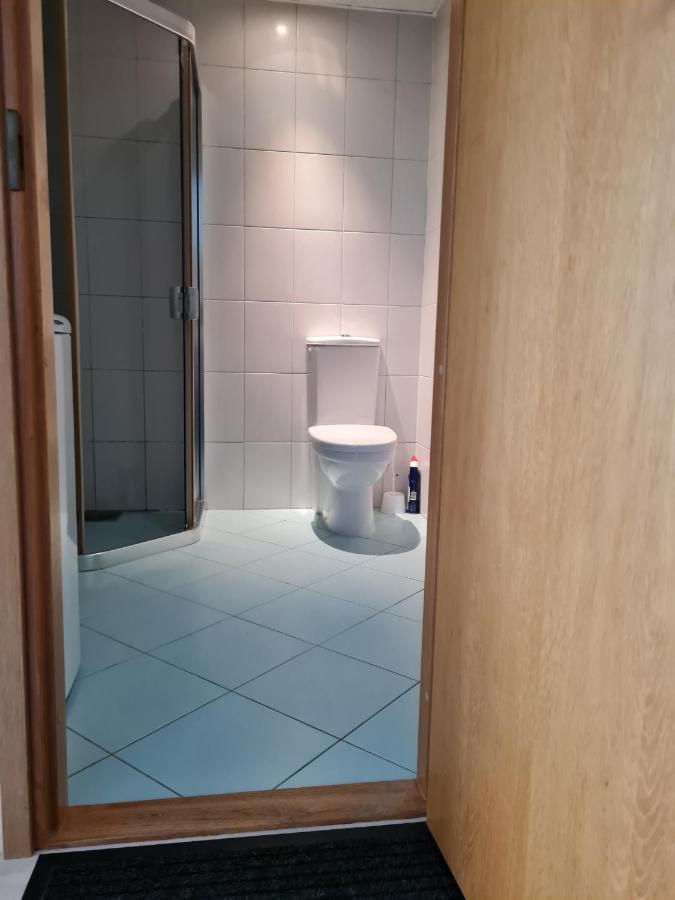 Cozy One Bedroom Apartment In City Center Tallin Exterior foto